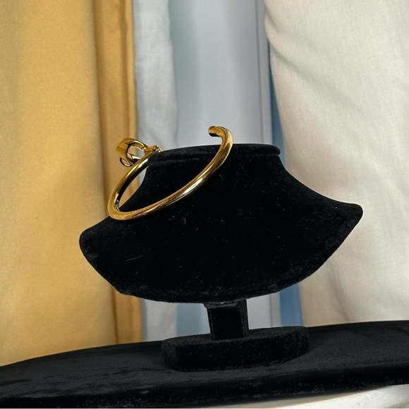 Marc By Marc Jacobs - Link to Katie Hinged Bracelet,EUC, Gold toned - Picture 7 of 7